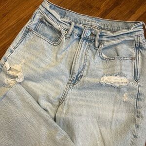 American Eagle Outfitters Light Blue Cropped Jeans